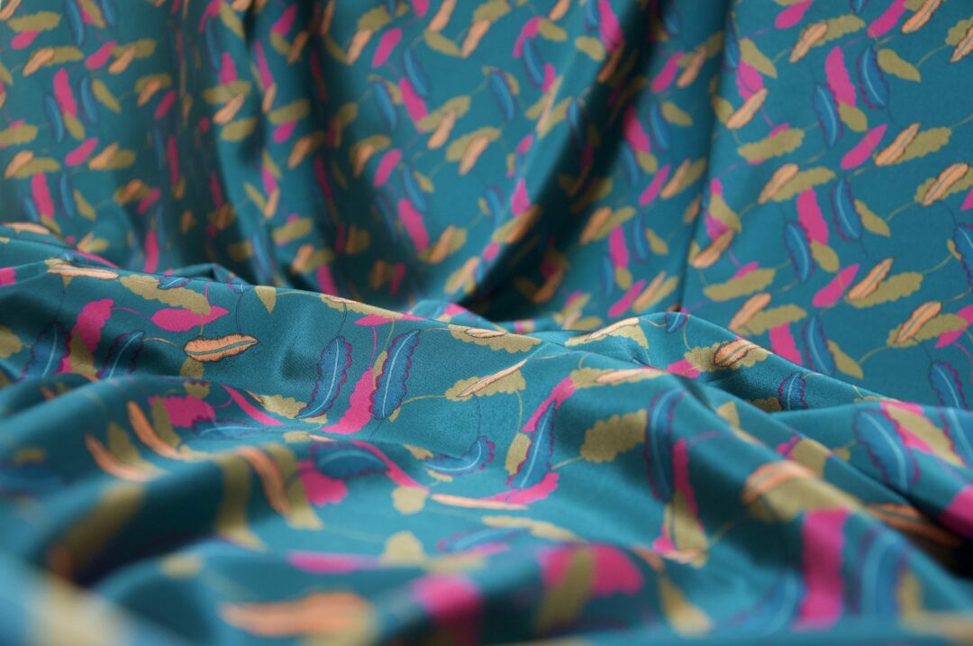 mannine Coloured leaves green indy bindy fabrics Balance 5